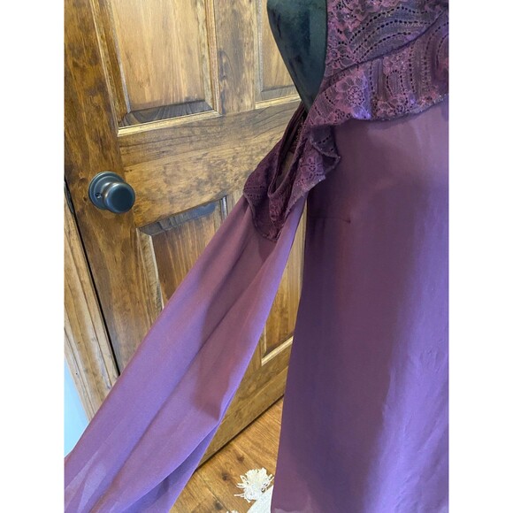 Maurice’s Burgundy Size Small Cold Shoulder Lace Top Lined Party Dress - Picture 4 of 9
